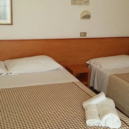 Miami Suite Hotel 4*